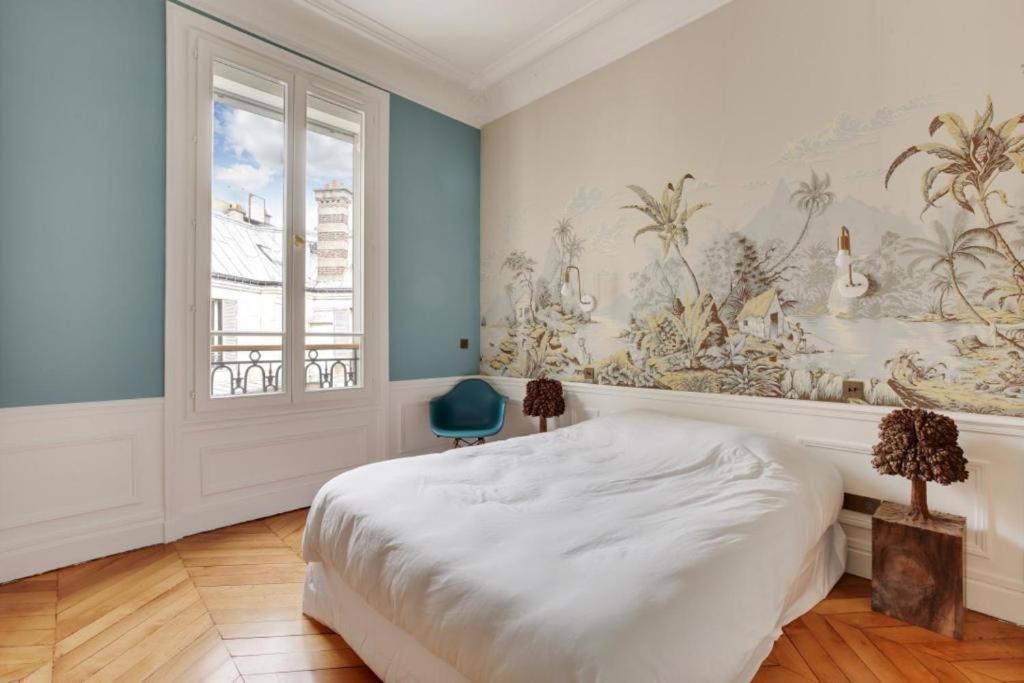 Apartment Luxurious Penthouse Near Champs Elysees And Front Of Eiffel Tower Paris