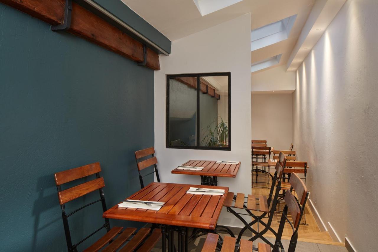 Ecole Hotel 3*