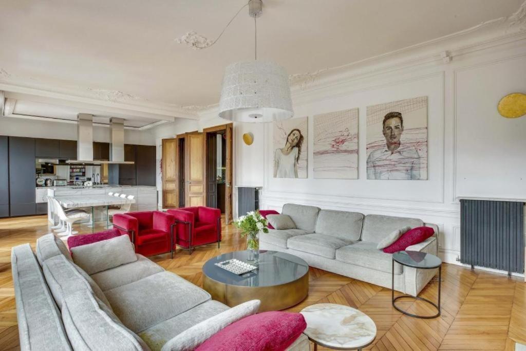 Luxurious Penthouse Near Champs Elysées&front Of Eiffel Tower * Paris