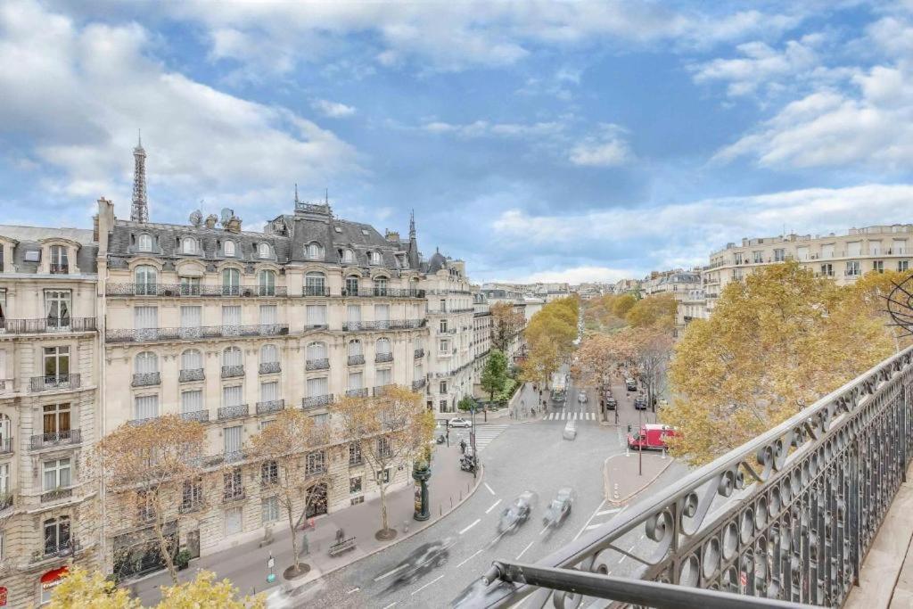 Luxurious Penthouse Near Champs Elysées&front Of Eiffel Tower