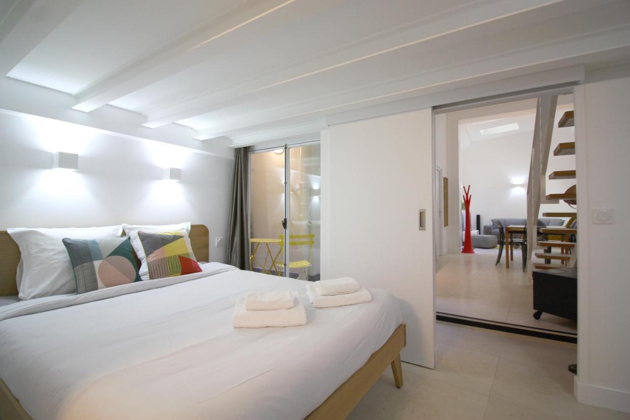 Apartment Centre - At Paris
