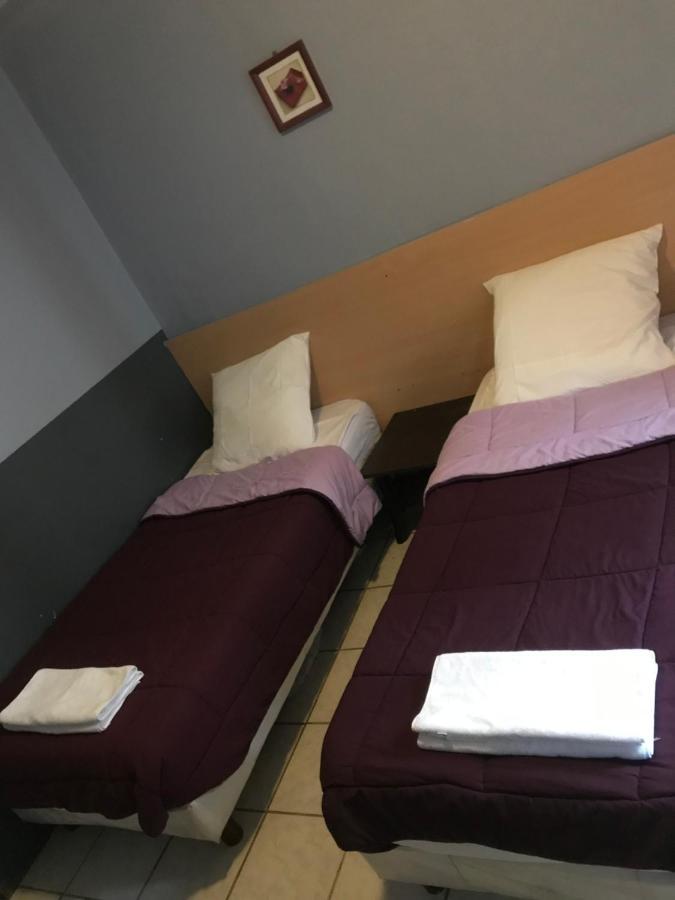 Hotel Fm 2*