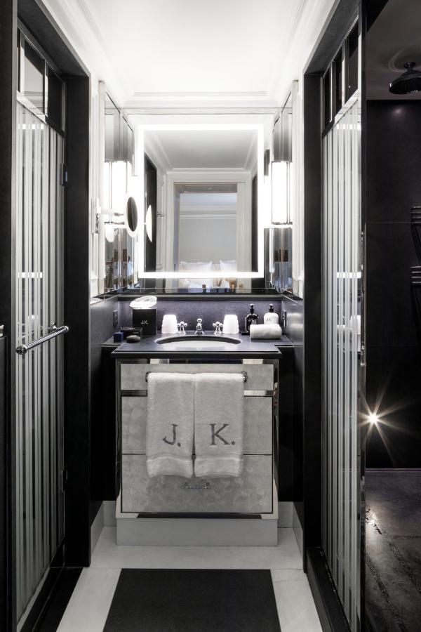 J.k. Place Hotel