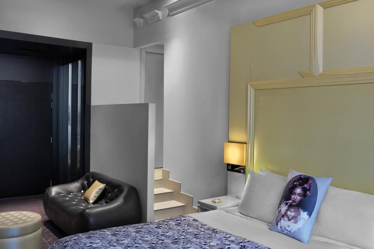 W - Opera Hotel