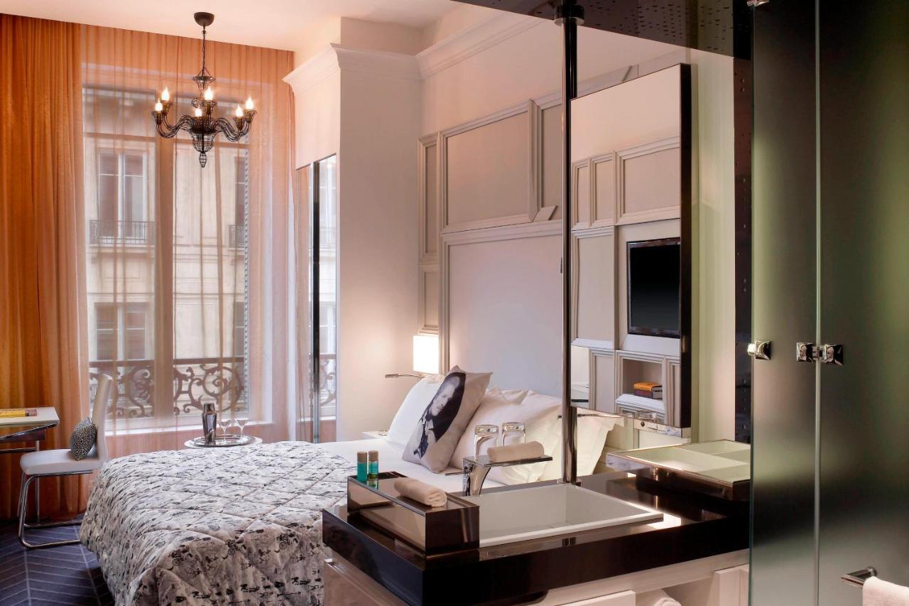 W - Opera Paris