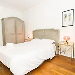 St Germain - Le Bon Marche City Apartment