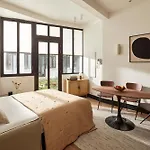 Cosy 1Br With Outside Space Near Canal Saint Martin