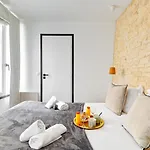 194 Suite Maison Parisienne