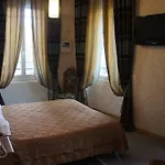 Hotel Les Chansonniers
