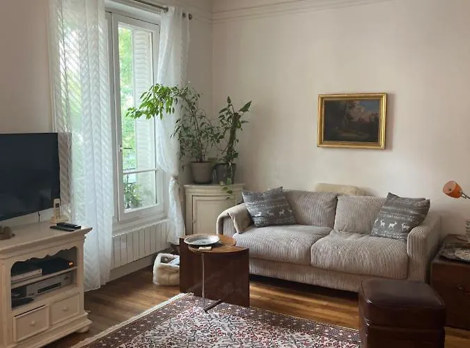Belle Chambre A Montmartre