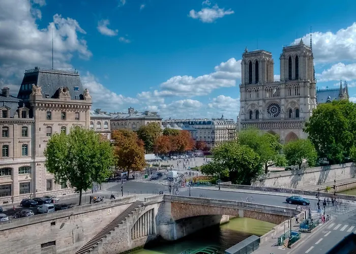 Les Rives De Notre-Dame