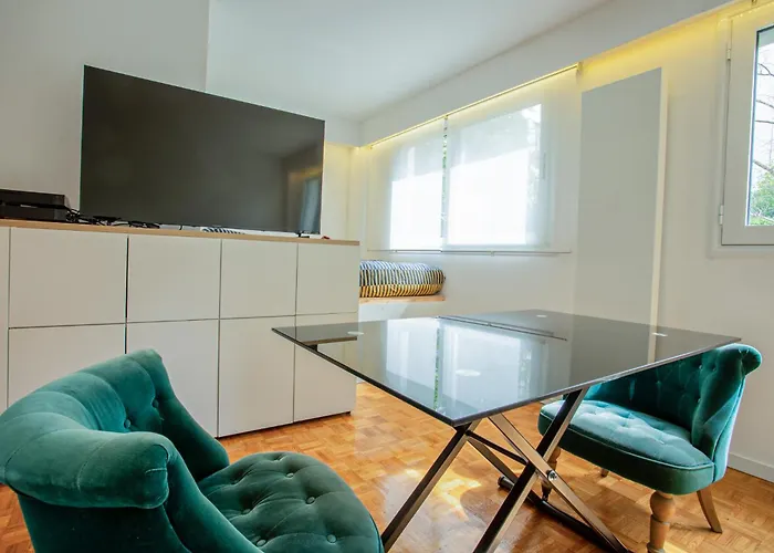 Elegant Escape In Paris 14Th