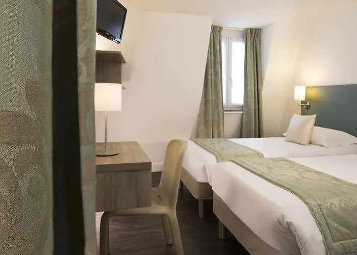 Republique Hotel