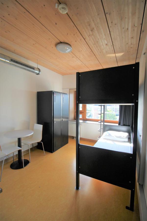 Hostel Hi Yves Robert Paris