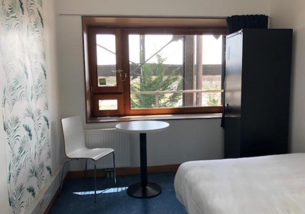 Hostel Hi Yves Robert Paris