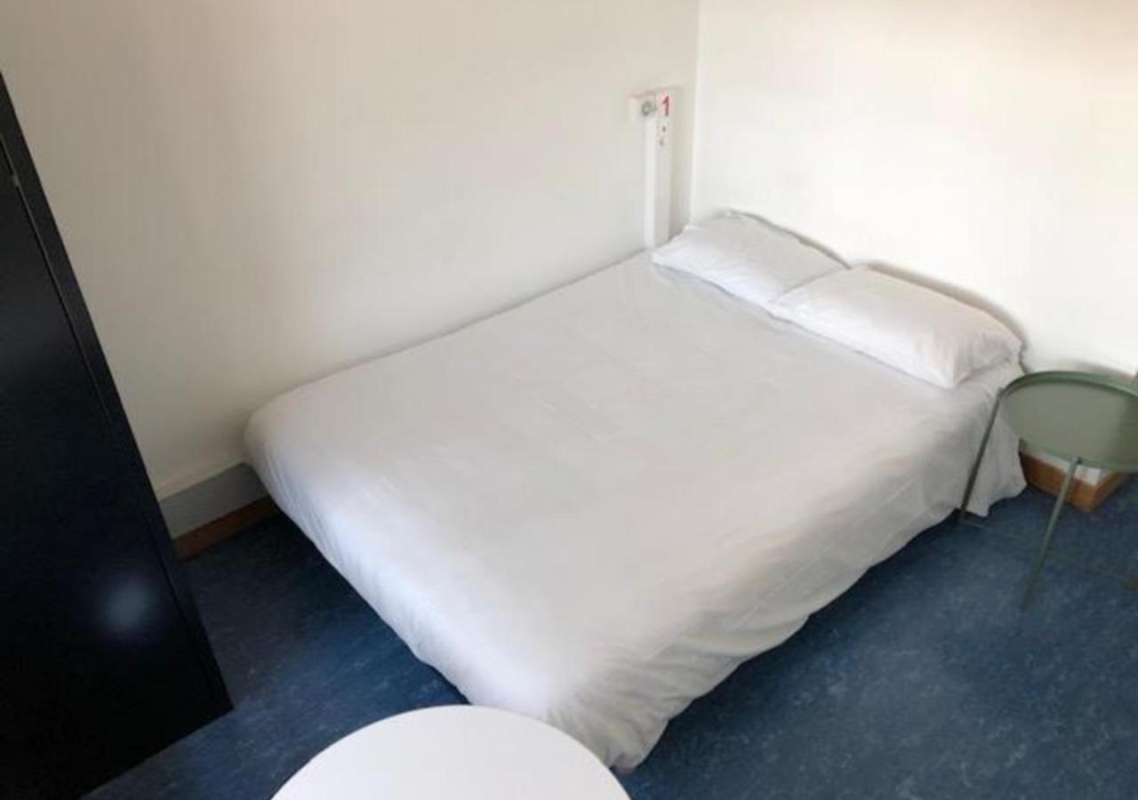 Hi Yves Robert Hostel