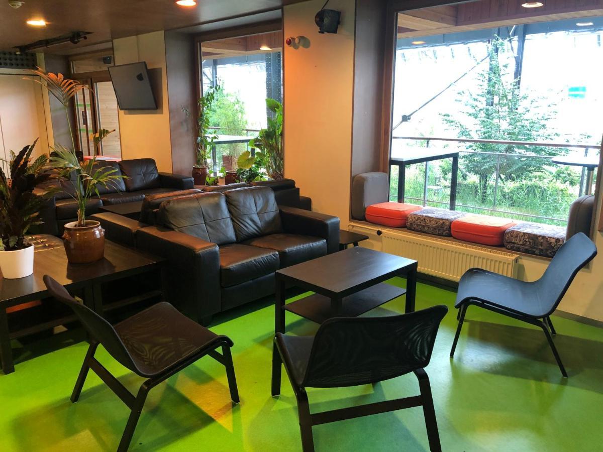 Hi Yves Robert Hostel