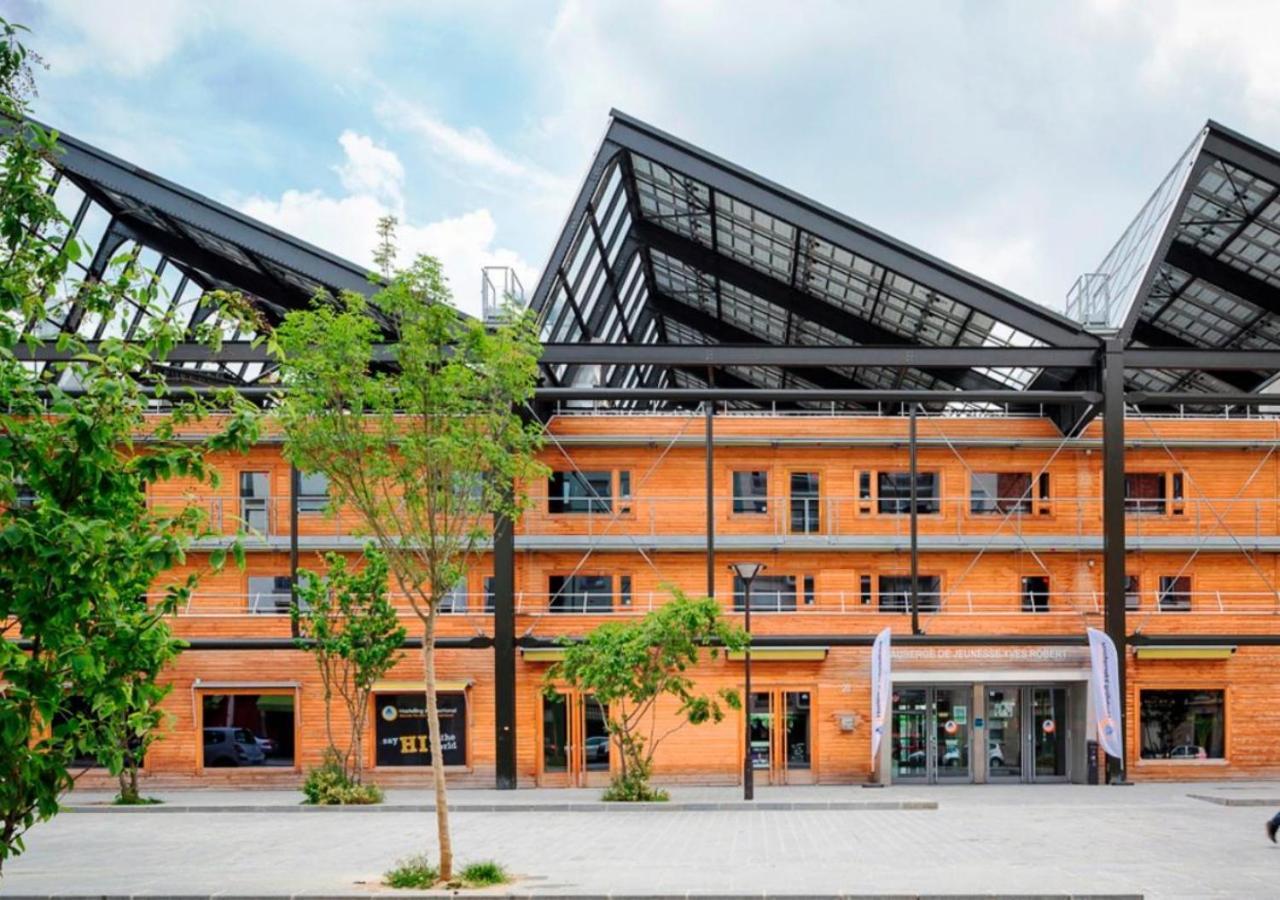 Hi Yves Robert Hostel
