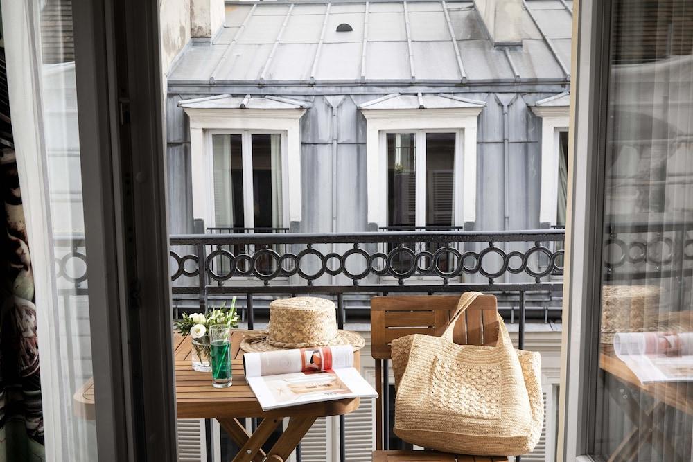 Des Arts Montmartre Paris