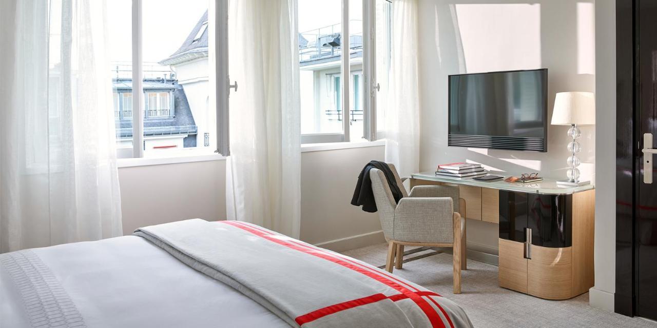 Plaza Athenee - Dorchester Collection Hotel 5*