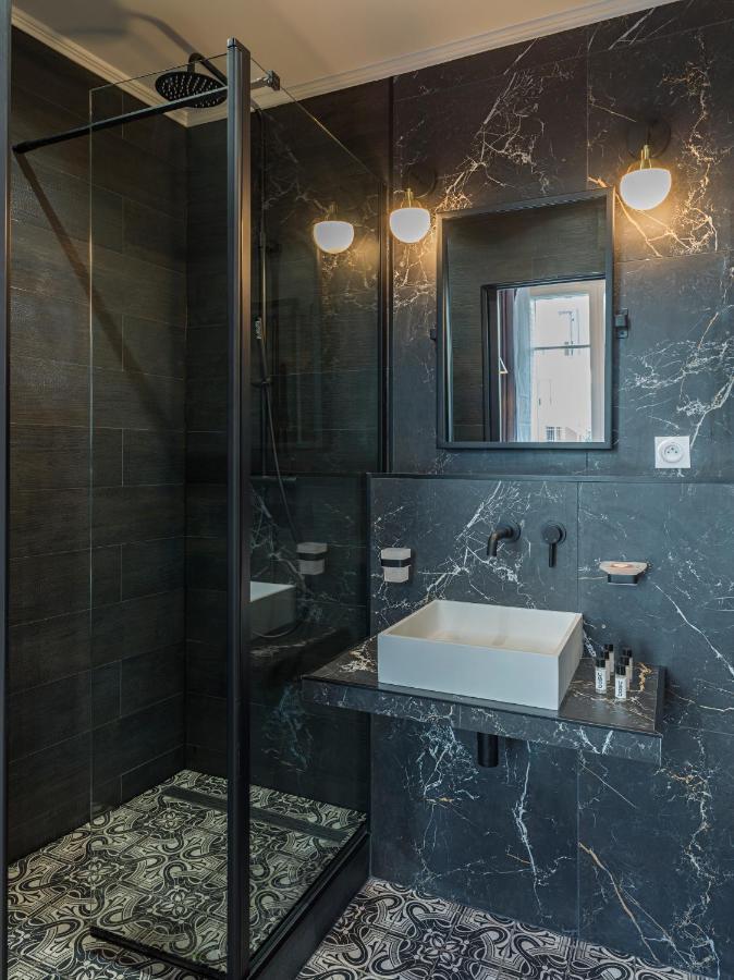 The Blue King Apartment Paris