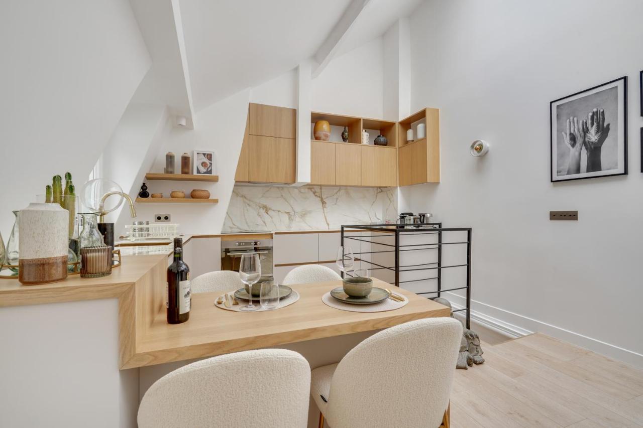 Apartment Amazing Historical Parisien Loft Next To Louvre Area-4 Paris
