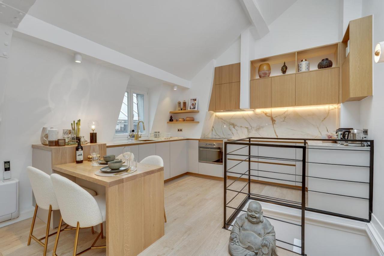 Apartment Amazing Historical Parisien Loft Next To Louvre Area-4