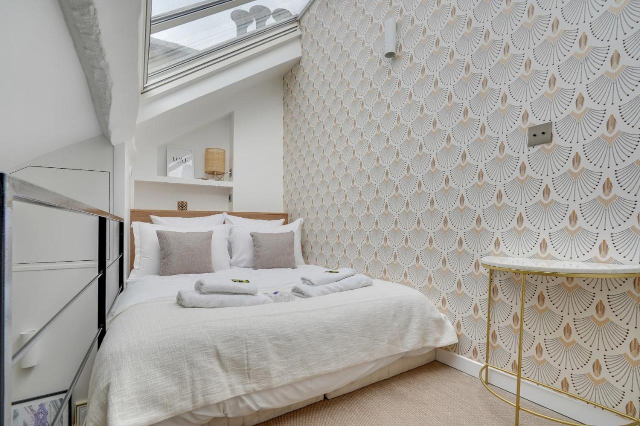 Amazing Historical Parisien Loft Next To Louvre Area-4 Paris
