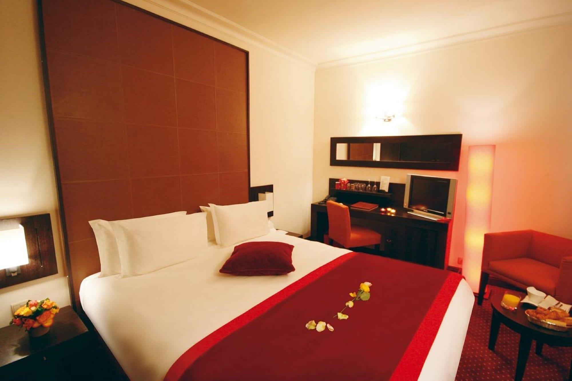 Westside Arc De Triomphe 4* Paris