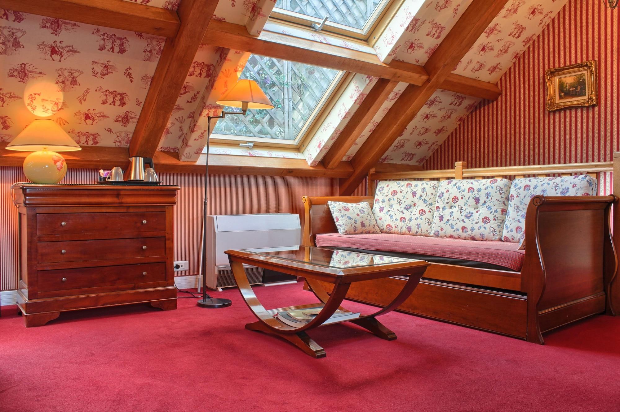 Les Rives De Notre-dame Hotel 4*