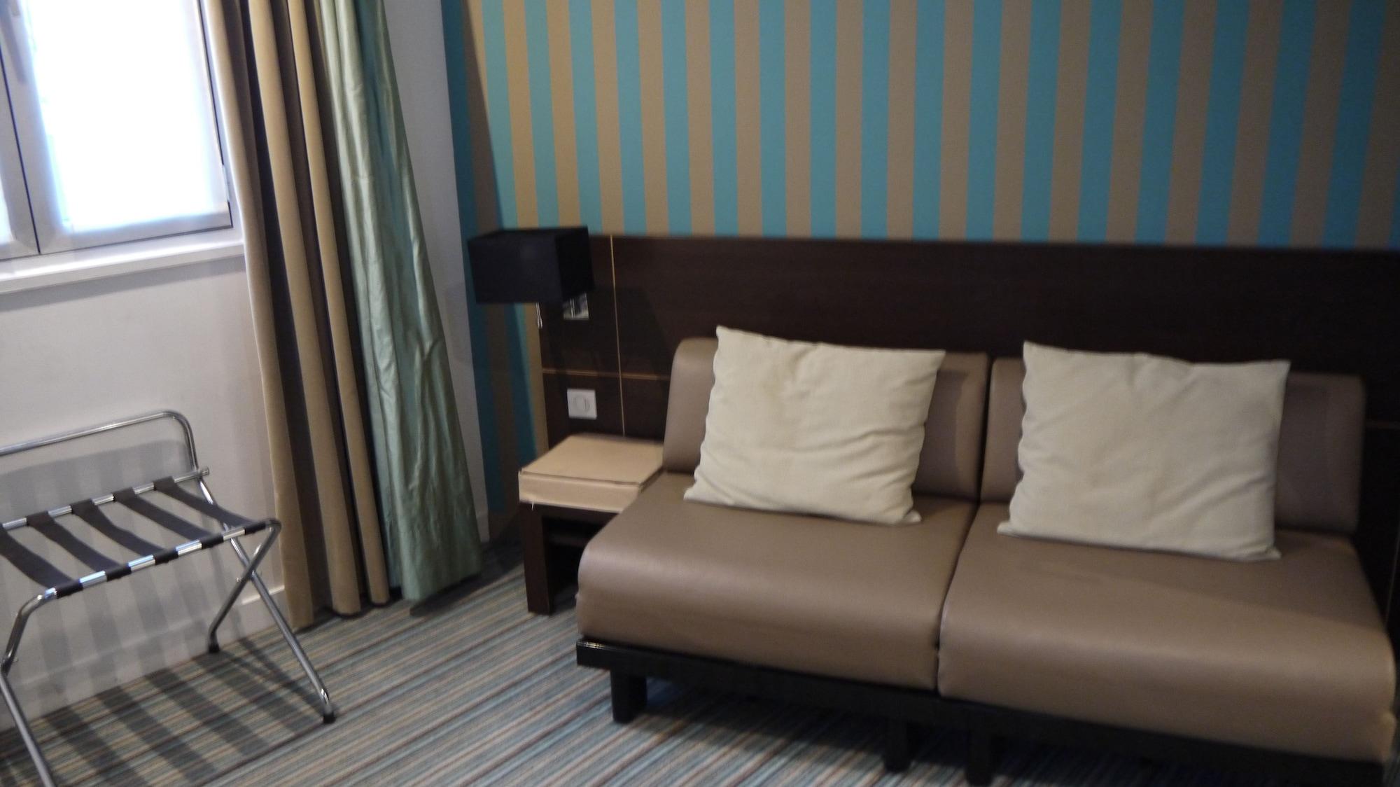 Hotel Star Champs-elysees Paris