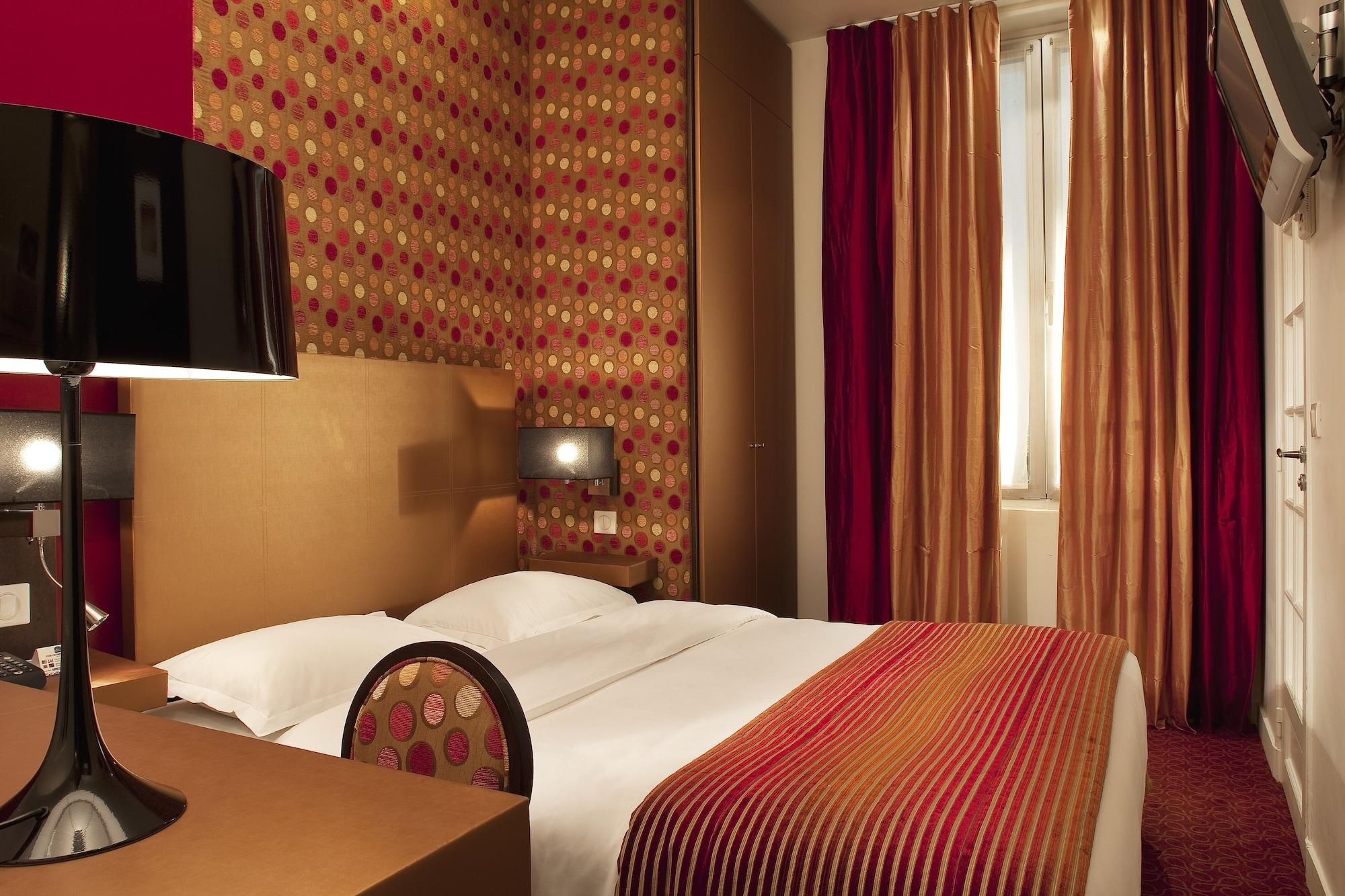 Star Champs-elysees 4*