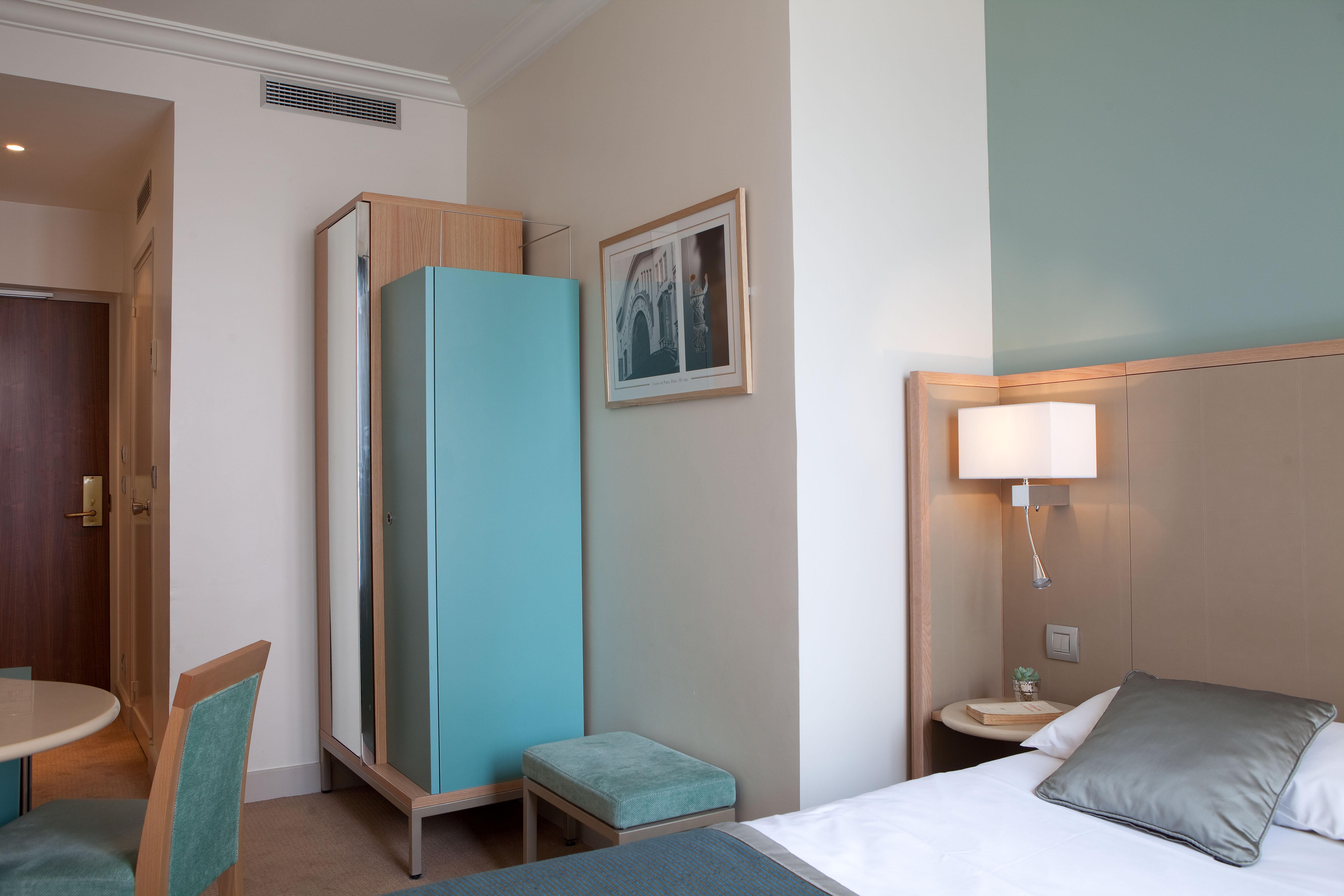 Hotel Prelude Opera 4*