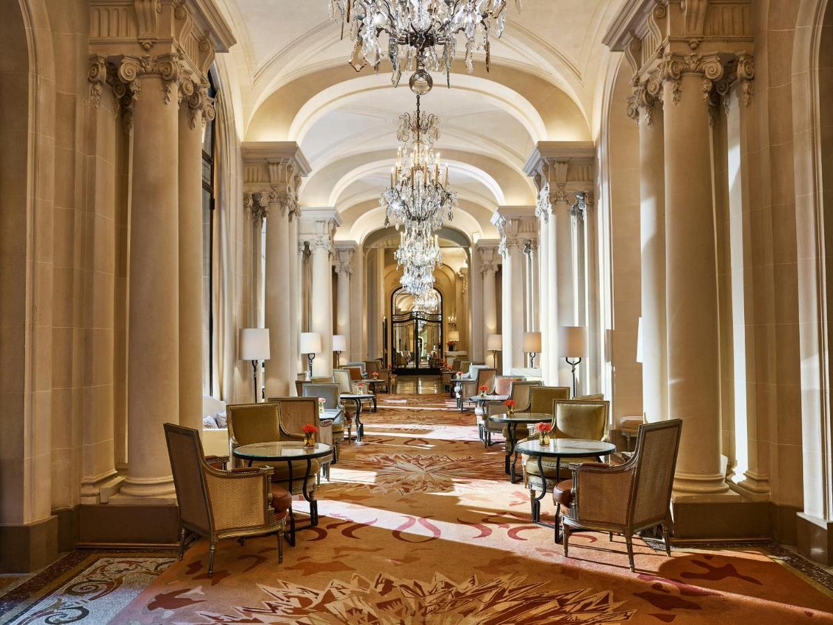 Plaza Athenee - Dorchester Collection Paris
