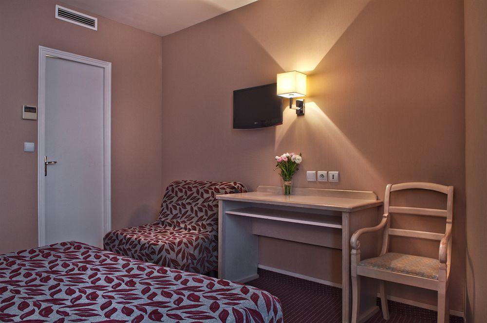 Eugenie 3* Paris