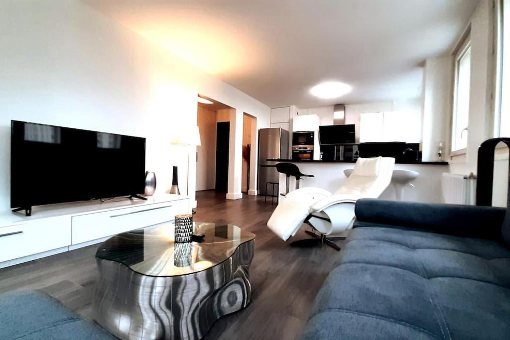 Spacious In Place Des Fetes Appartement Paris