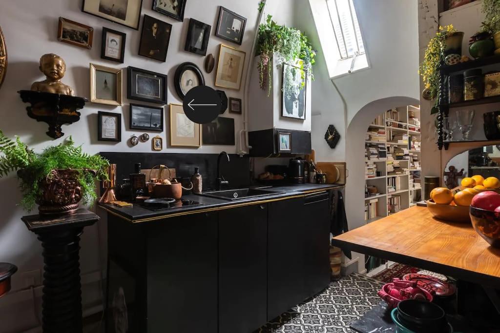 Apartment A Writer's Flat *