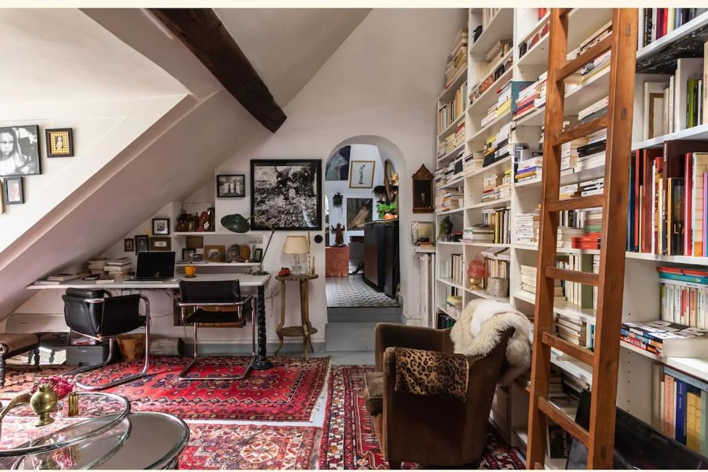 A Writer's Flat * Paris