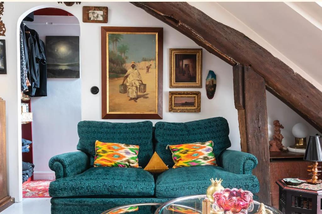 A Writer's Flat Apartment