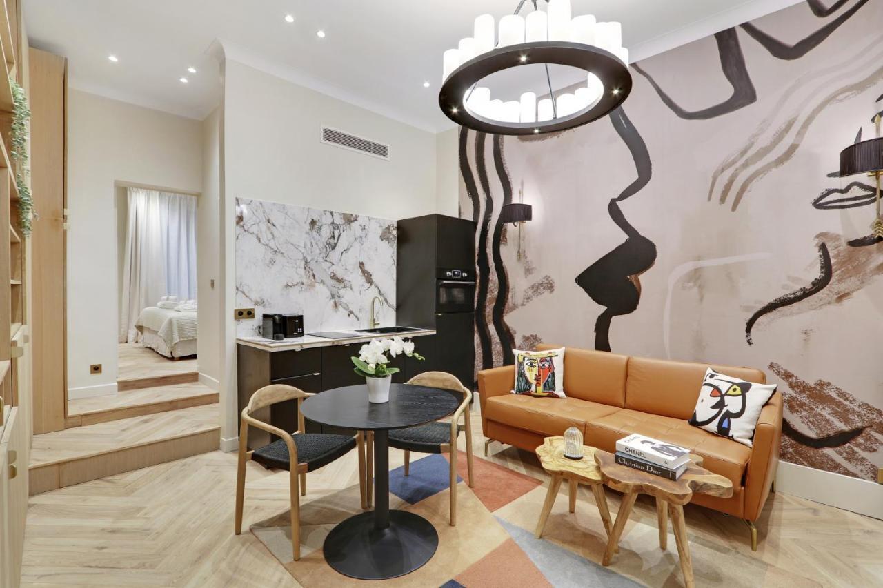 Pick A Flat's In Saint Germain Des Pres - Rue Du Cherche Midi * Paris