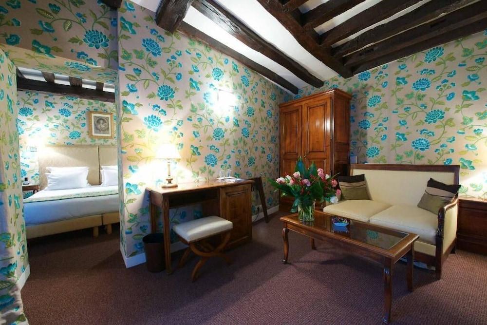 Relais Du Vieux Hotel Paris