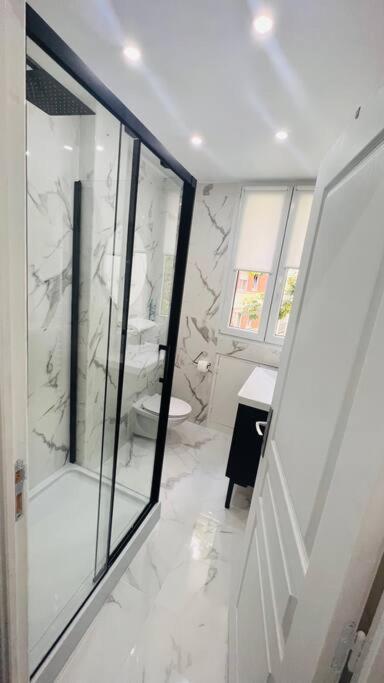 Cosy Buttes-chaumont Apartment *