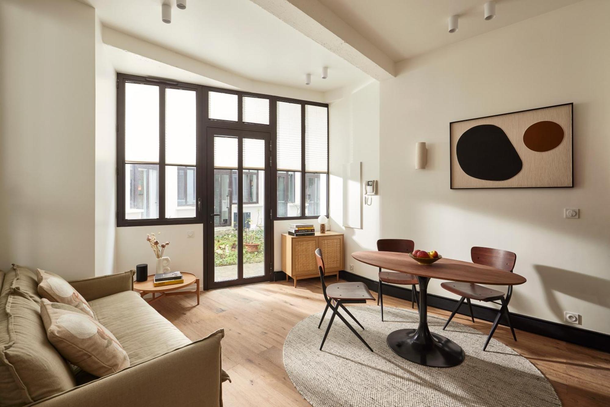 Cosy 1br With Outside Space Near Canal Saint Martin Paris