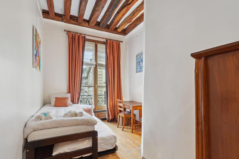 Appartement 271 Temple - Superb In Paris.
