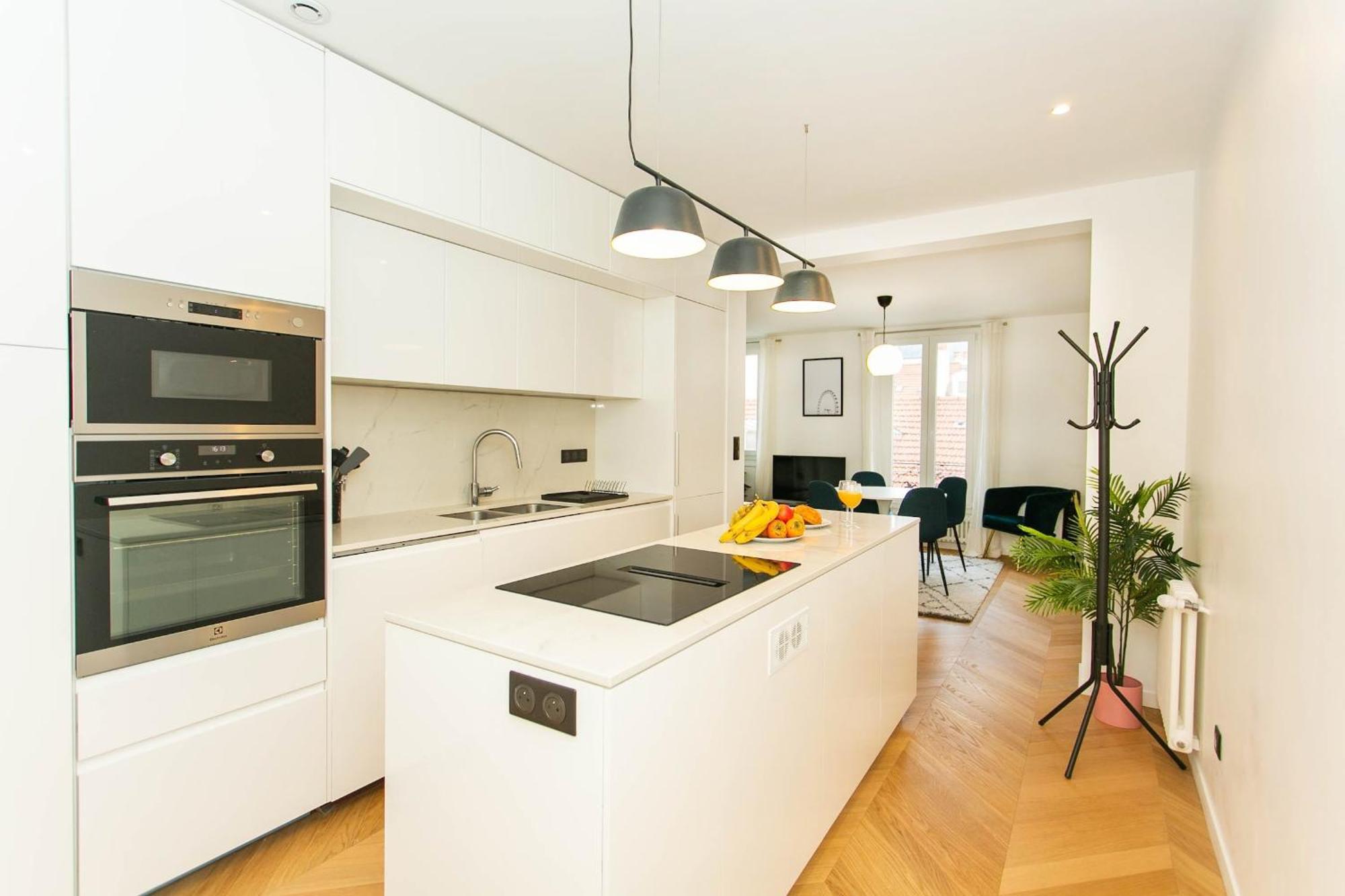 Apartment Cozy 2br Near Champs-elysees Paris