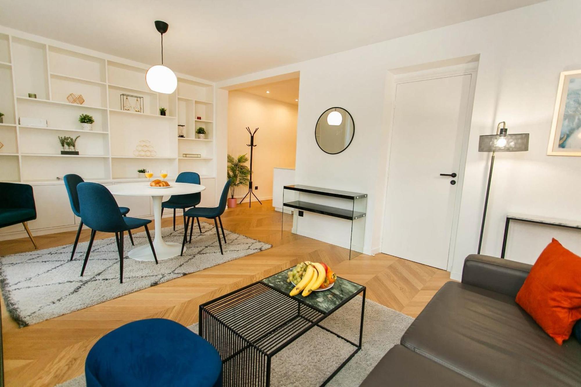 Apartment Cozy 2br Near Champs-elysees