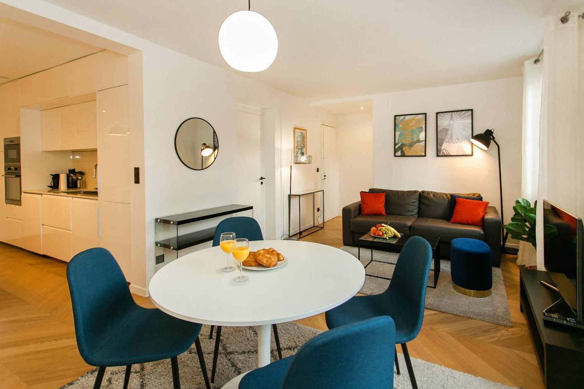 Apartment Cozy 2br Near Champs-elysees