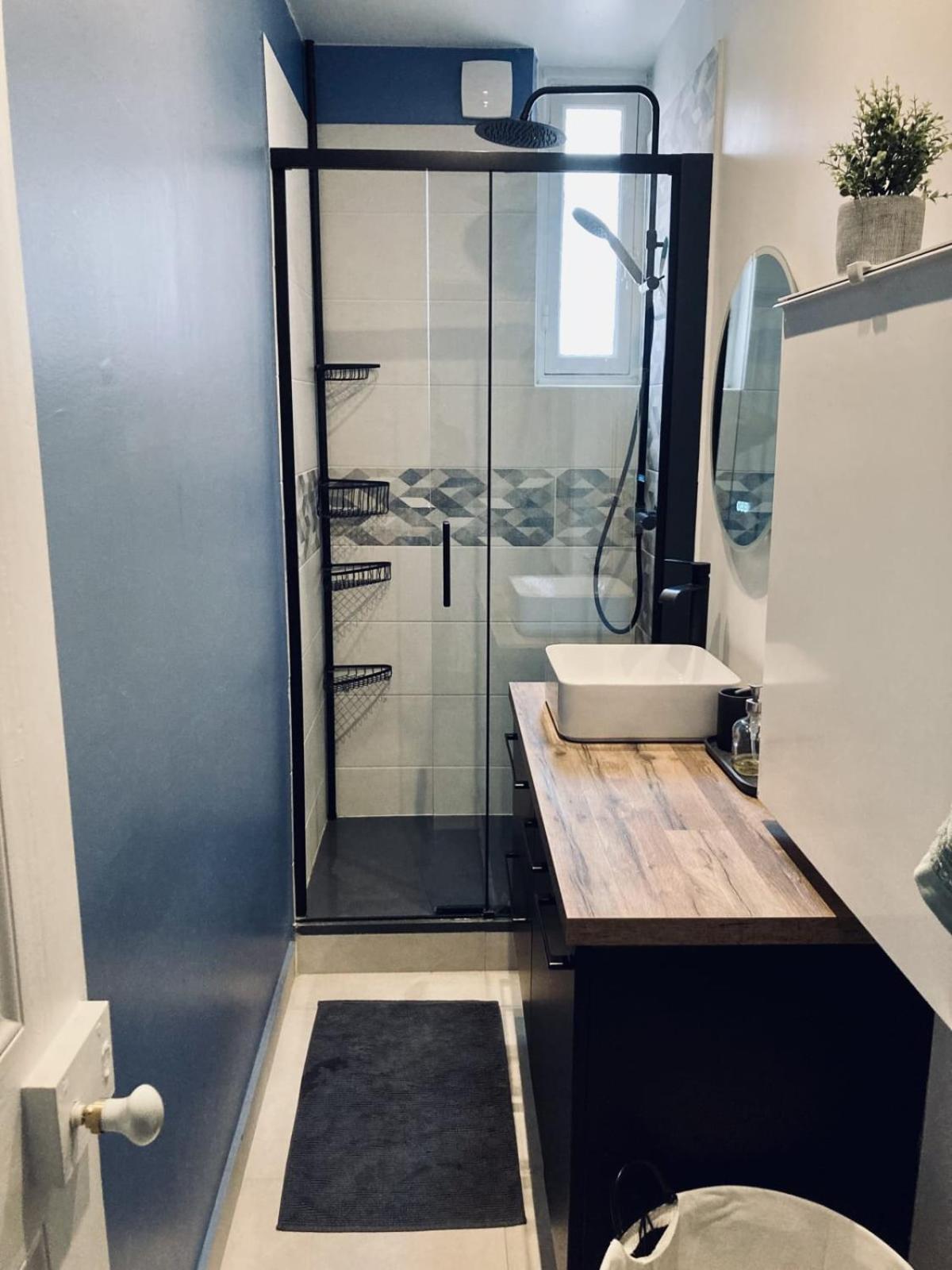 Comfortable 76m Apartment *