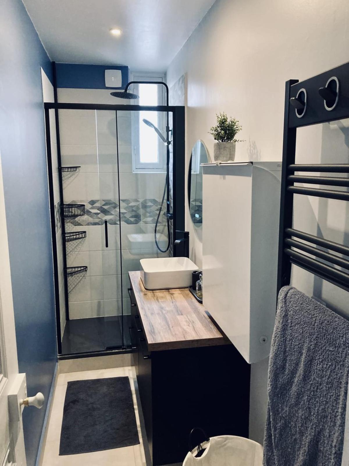 Comfortable 76m Paris