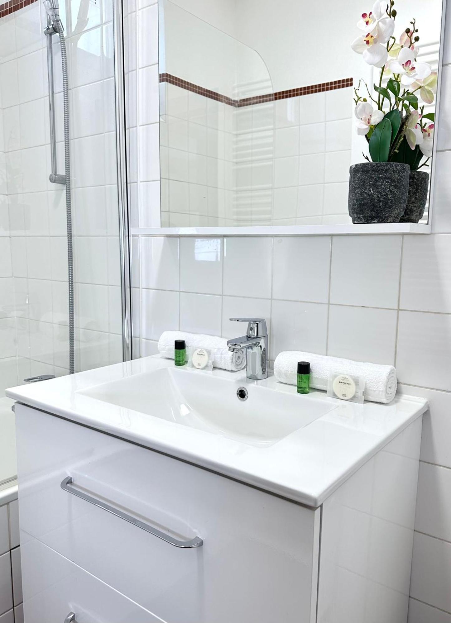 Welcoming & Cosy Flat Near Republique Apartment